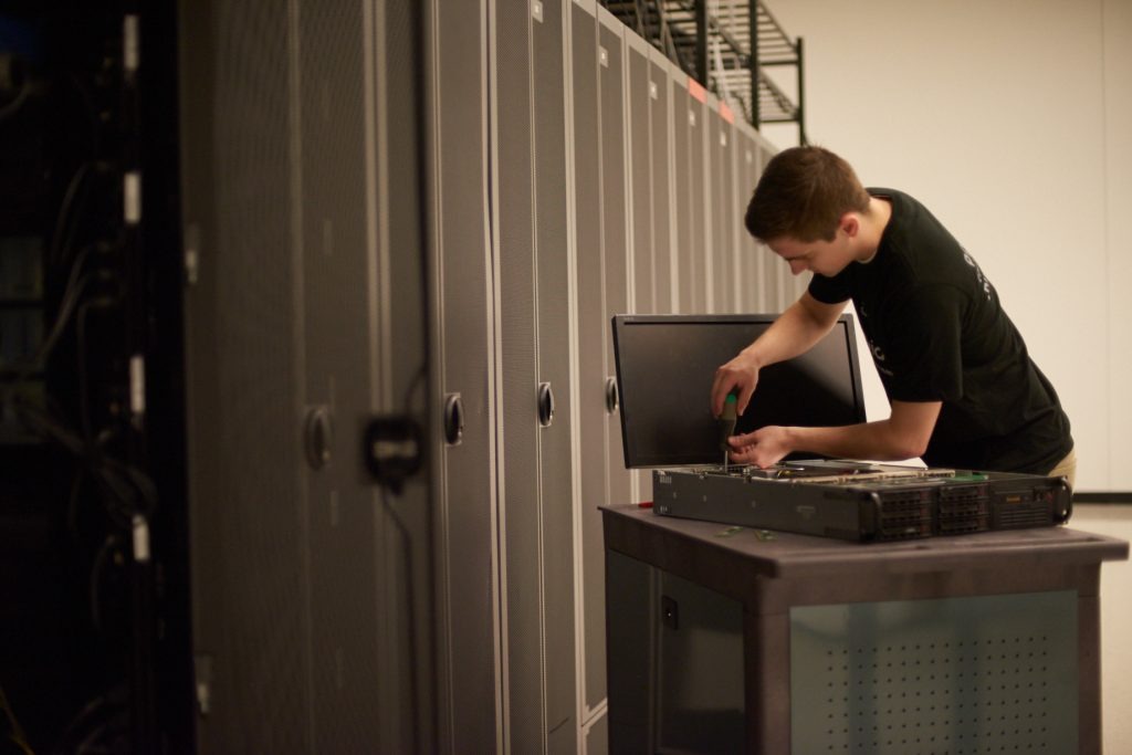 24/7/365 Tecnici di livello 3 in loco